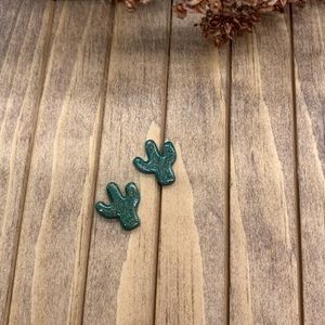 Cactus stud earrings